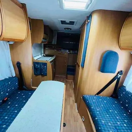 Logez Dans Un Camping-car Lägenhet